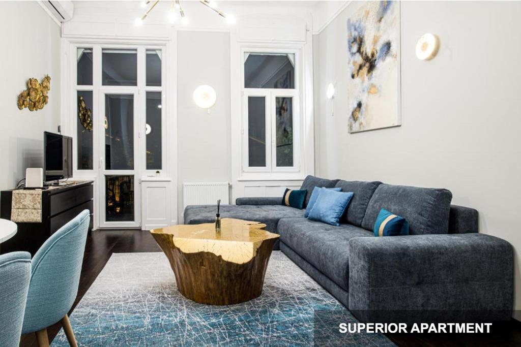 Bpr Agathe Elegant Suite With Parliament View Budapest Eksteriør billede